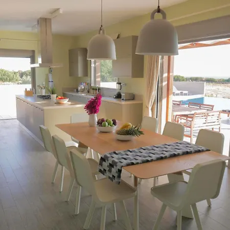 Afrala Summerhouse Villa Chavriáta